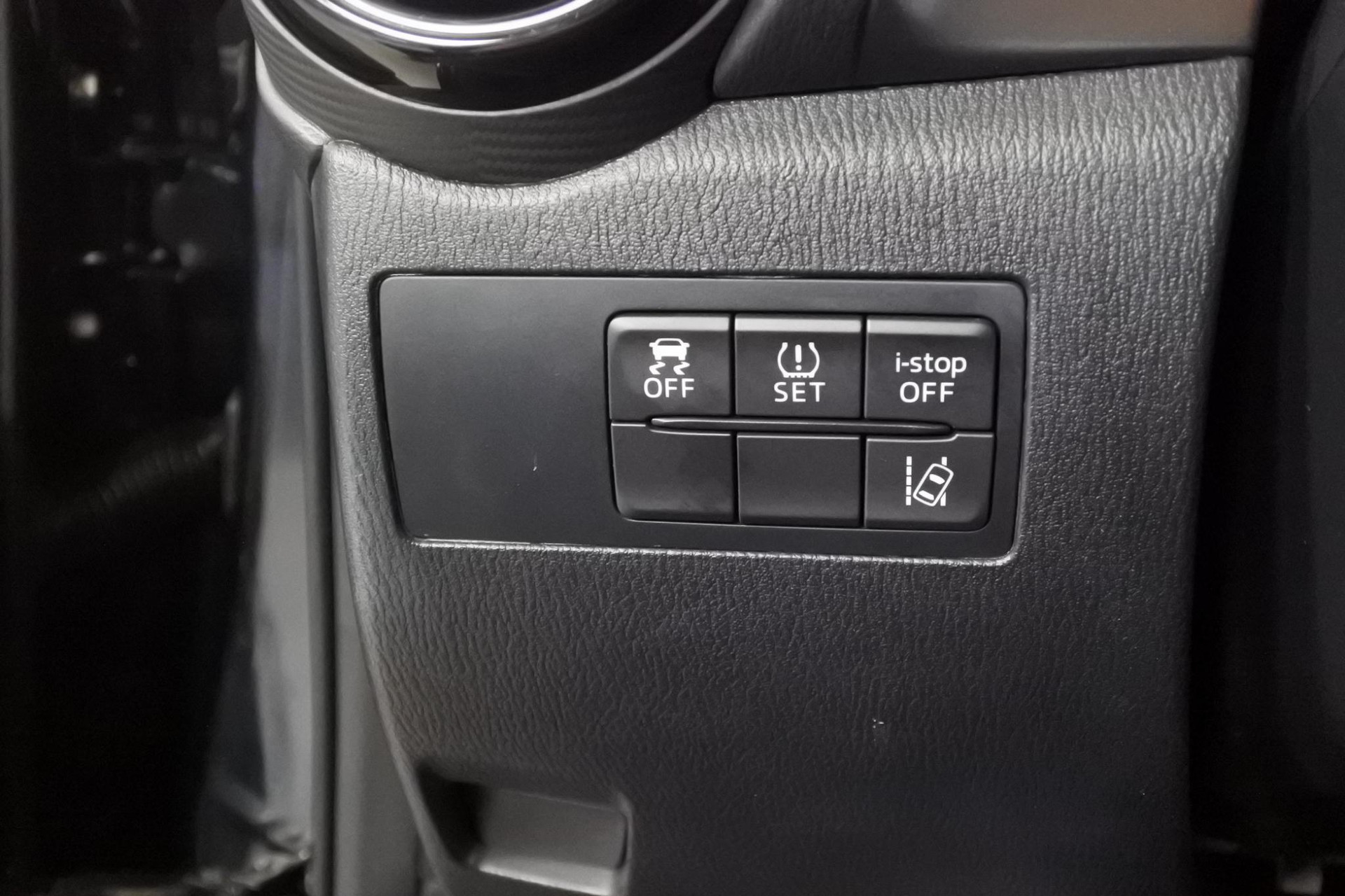 47544380-1-14.jpg